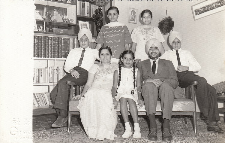 Family-Photo,-1970-(1).jpg